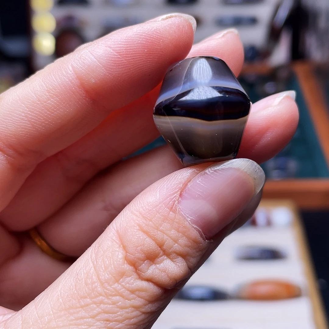 玛瑙/玉髓未镶嵌珠宝奇石