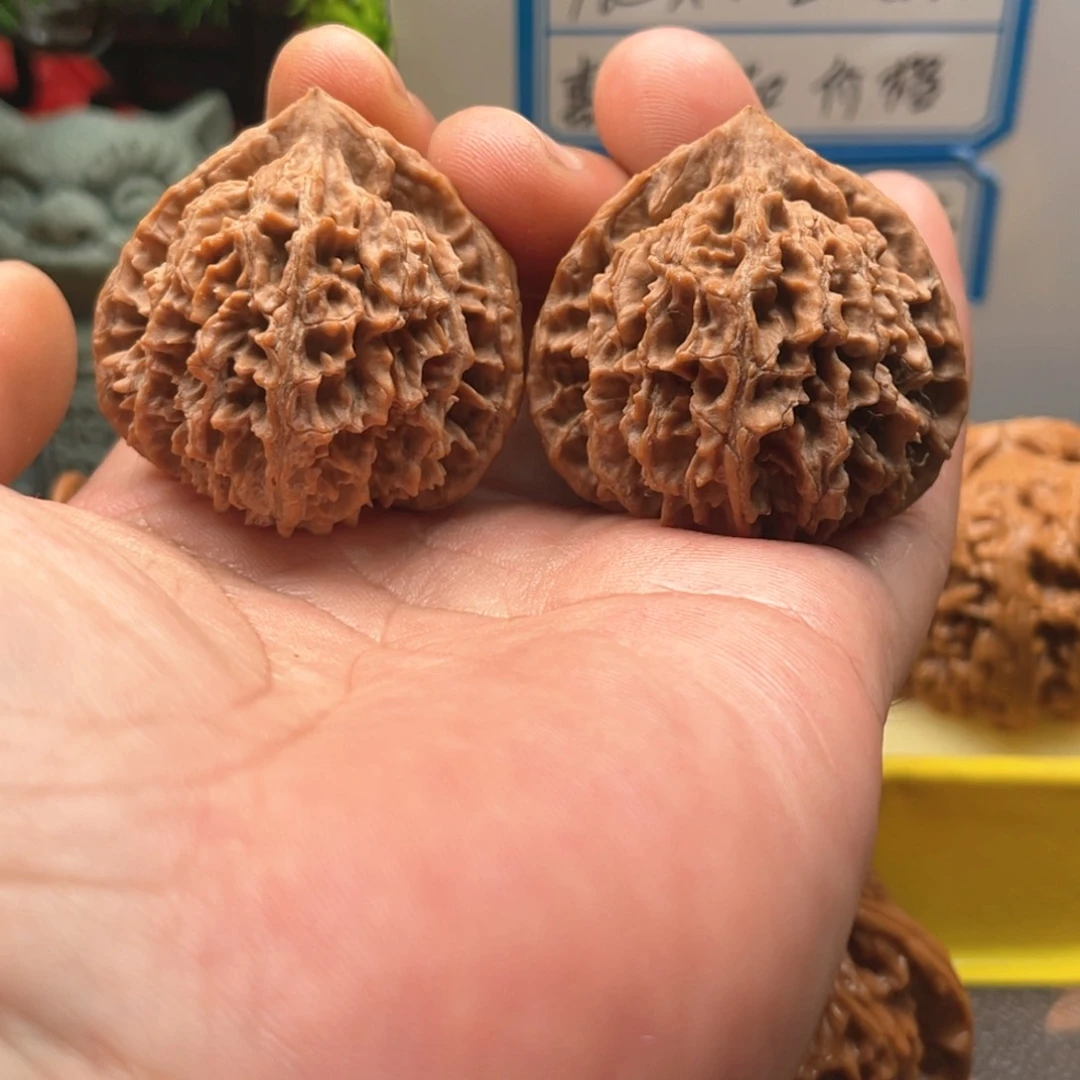 文玩核桃吊坠39野生刺头