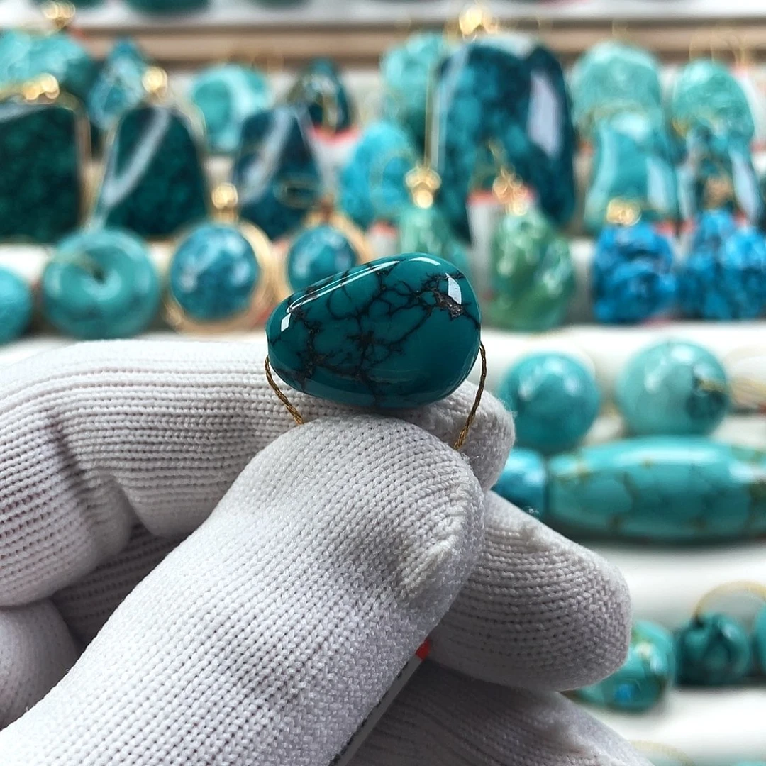 绿松石未镶嵌车挂