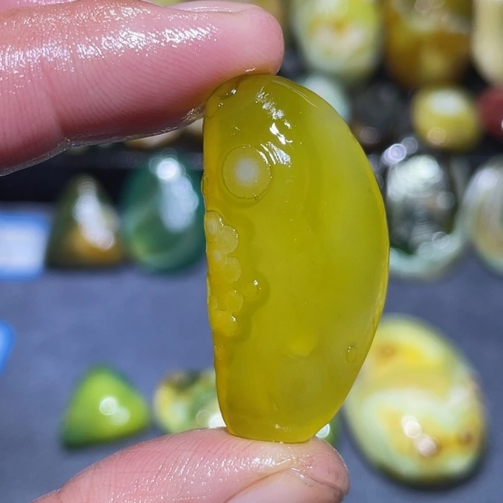 玛瑙/玉髓未镶嵌珠宝奇石