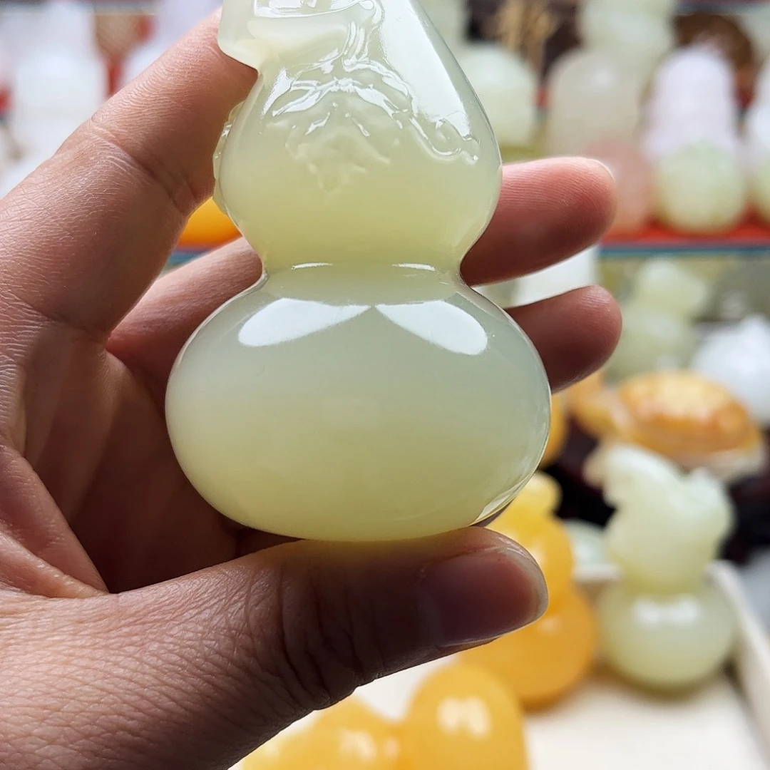 用***8石材葫芦手把摆件