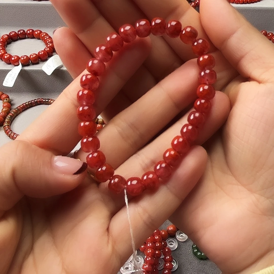 陈****南红玛瑙未镶嵌珠宝奇石