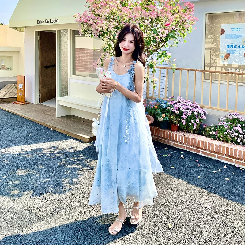 法式超仙蓝色连衣裙女夏2025新款温柔显瘦减龄超好看吊带裙长裙
