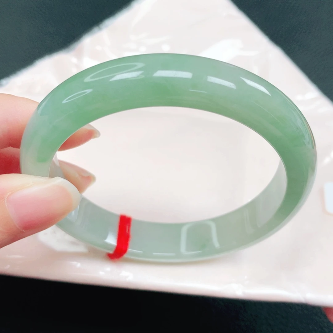 翡翠未镶嵌手镯57圈