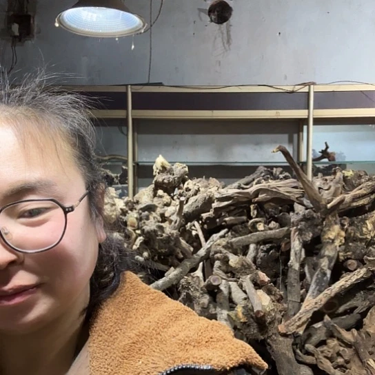 香榧木好***字火琉璃的毛料摆件