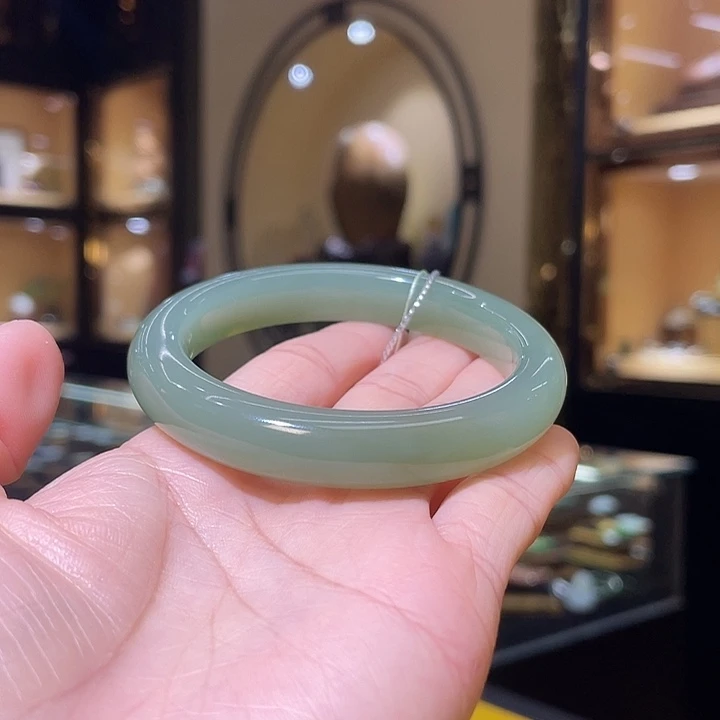 未镶嵌手镯和田玉56#52.6g