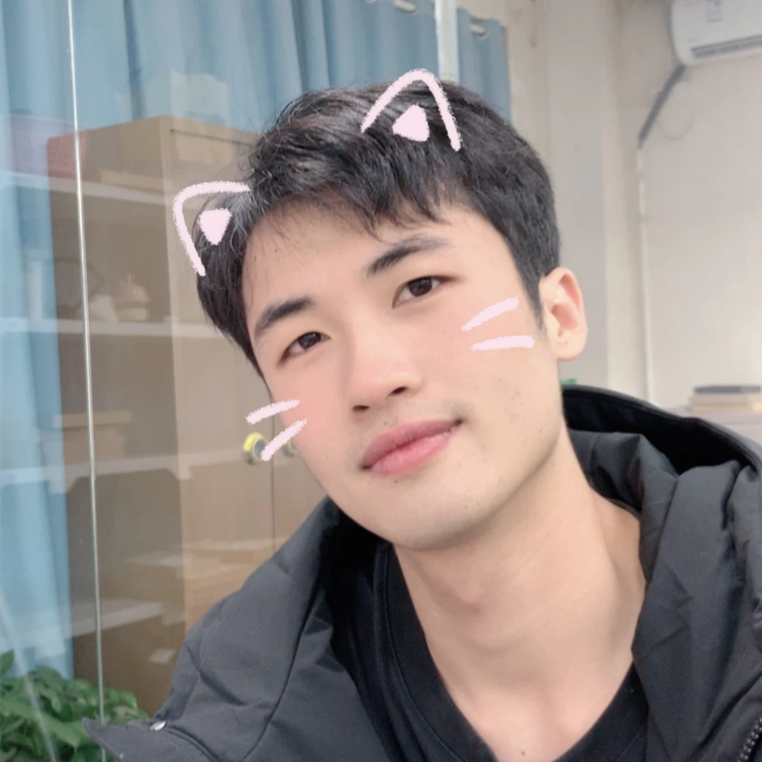 颈饰18K金镶嵌翡翠男大学生