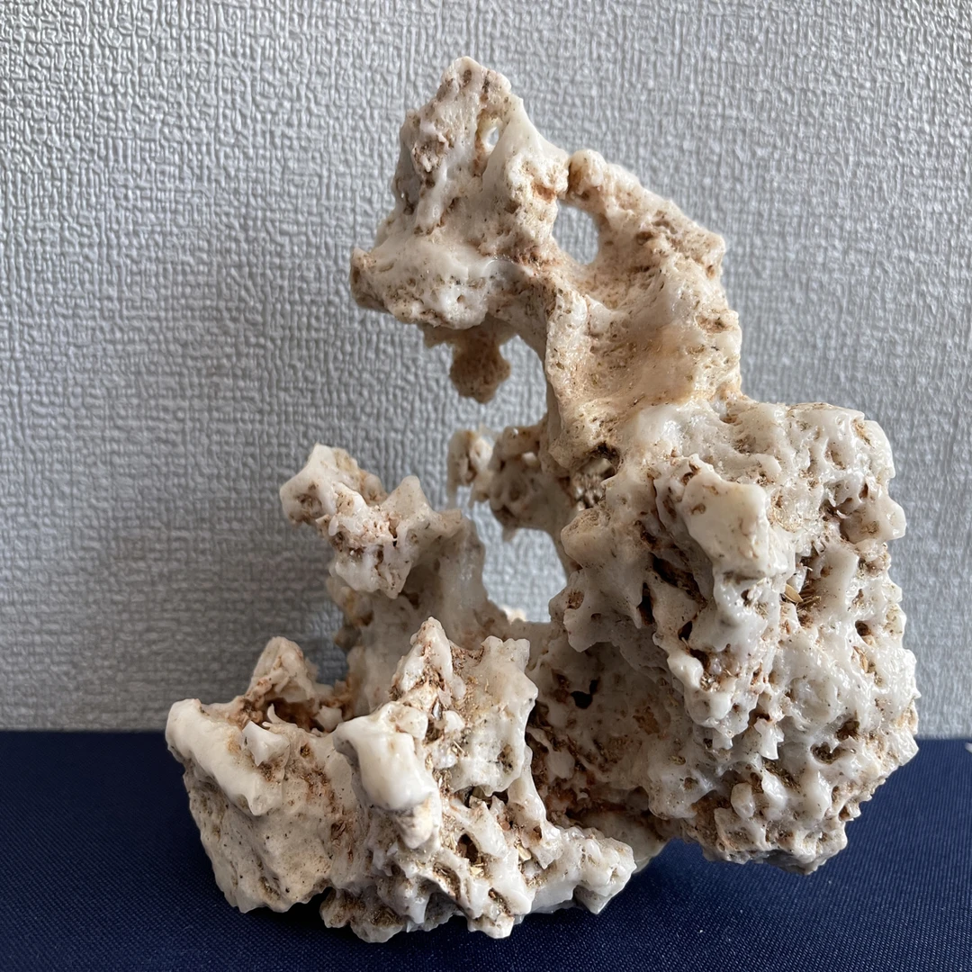 天然奇石，玲珑石山子摆件，尺寸13*12.5*10cm