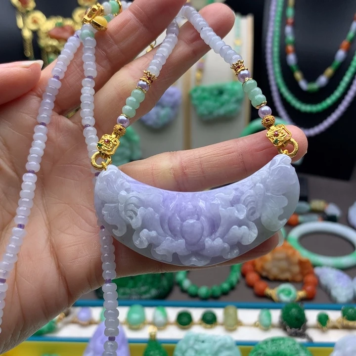 翡翠未镶嵌颈饰紫翡弯弯