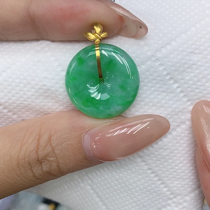 颈饰18K金镶嵌翡翠