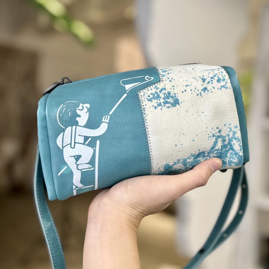 原创真皮手工彩绘真皮女包高级圆筒包头层牛皮女士包单肩包斜挎包