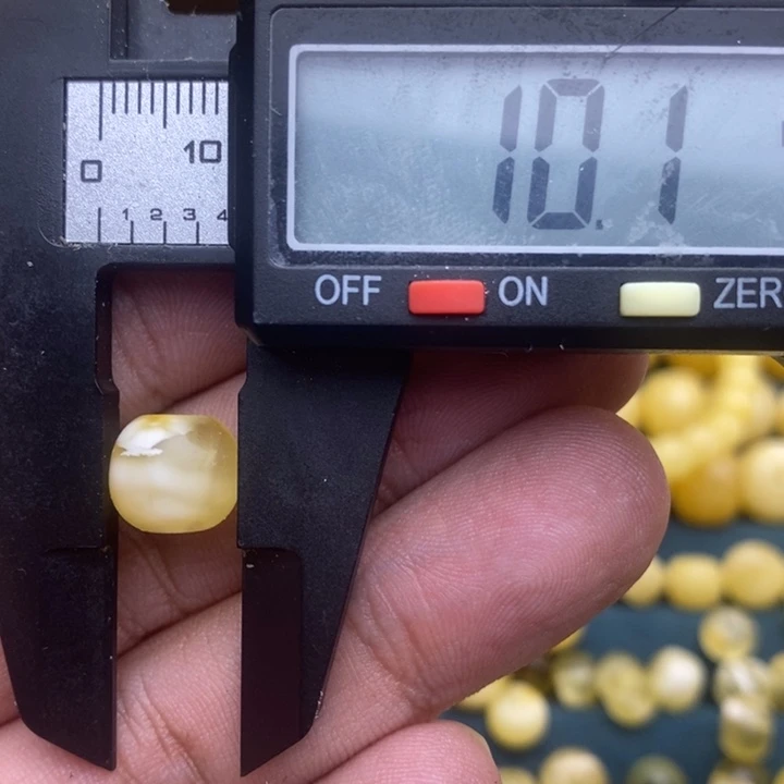 琥珀未镶嵌裸石19号10.1*9微瑕