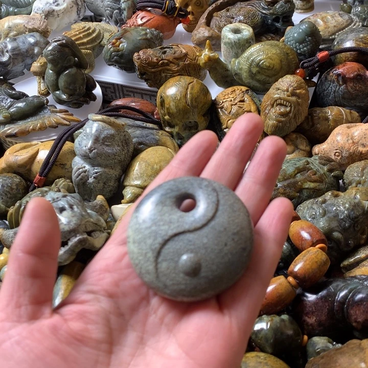 岫岩河磨玉（透闪石质玉）手链未镶嵌用****9