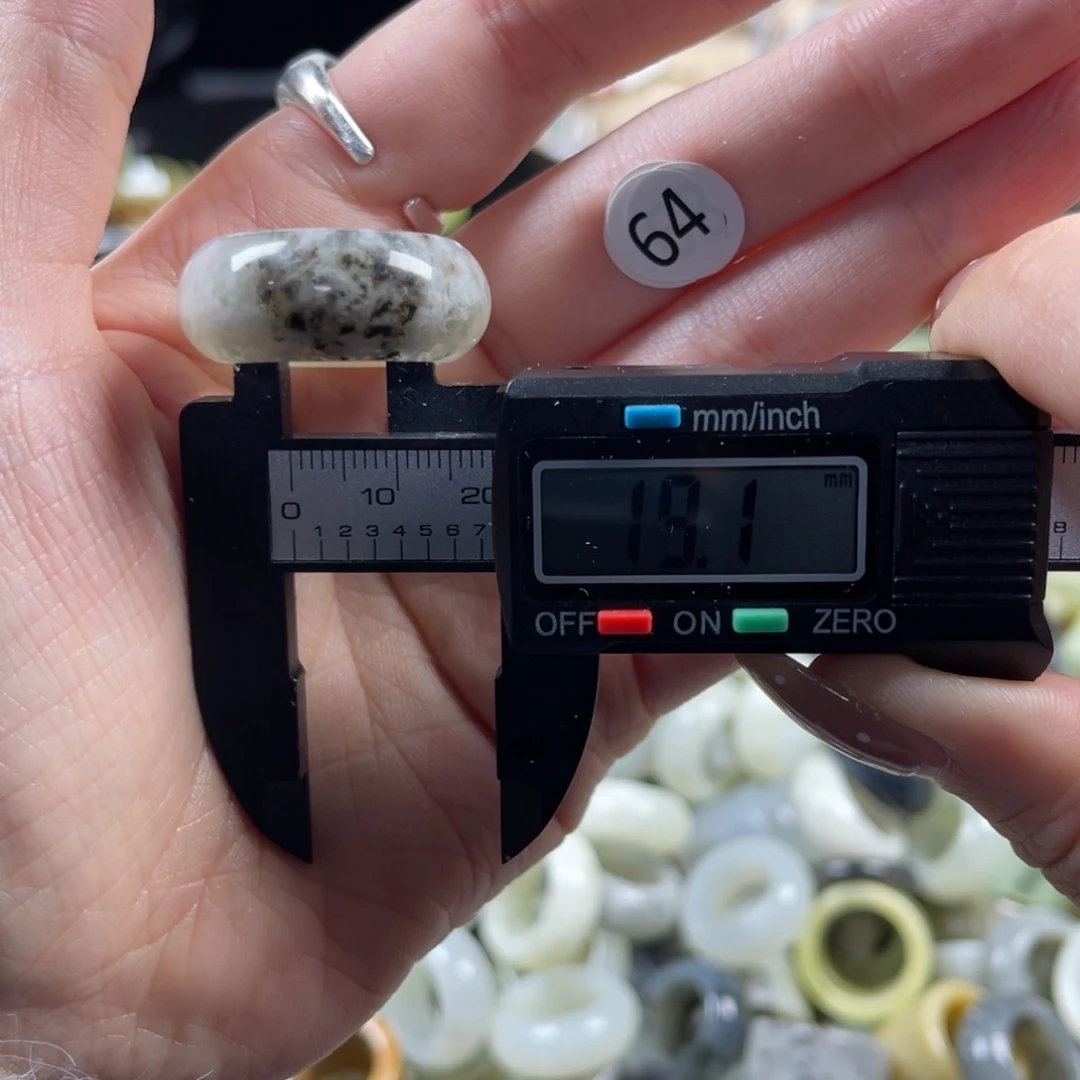 蛇纹石玉未镶嵌戒指