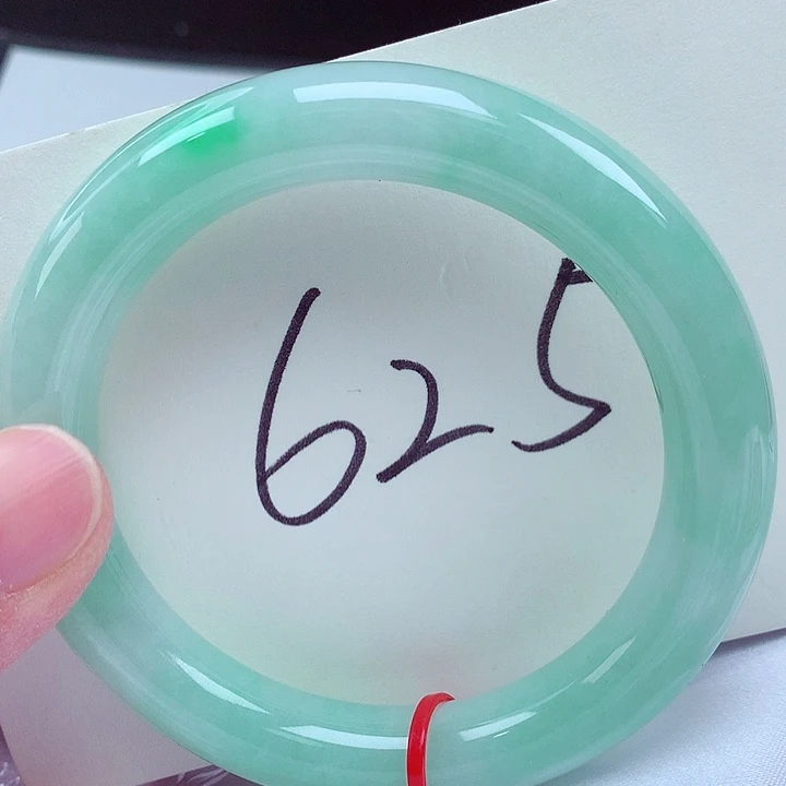 翡翠未镶嵌手镯翡翠