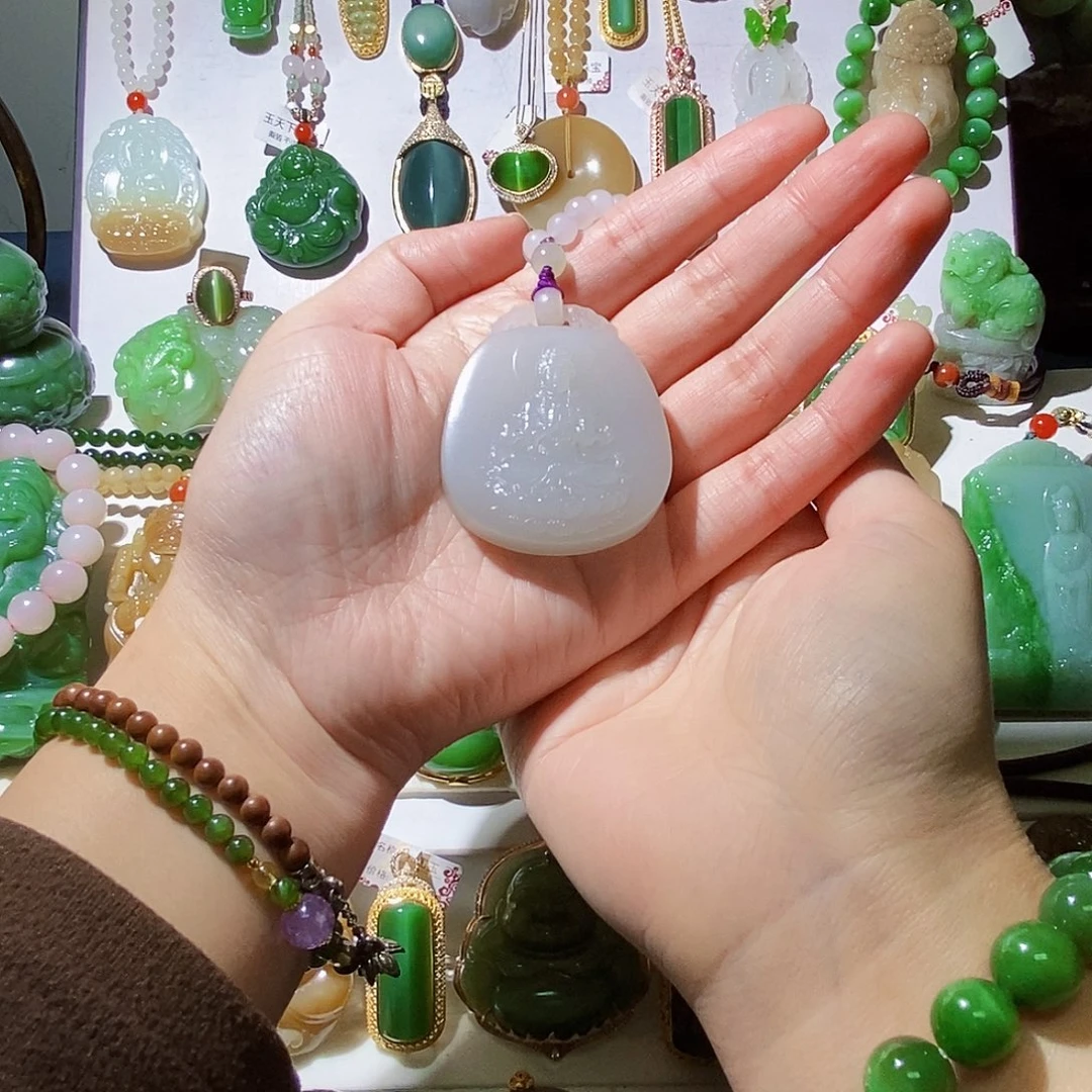 和田玉未镶嵌颈饰