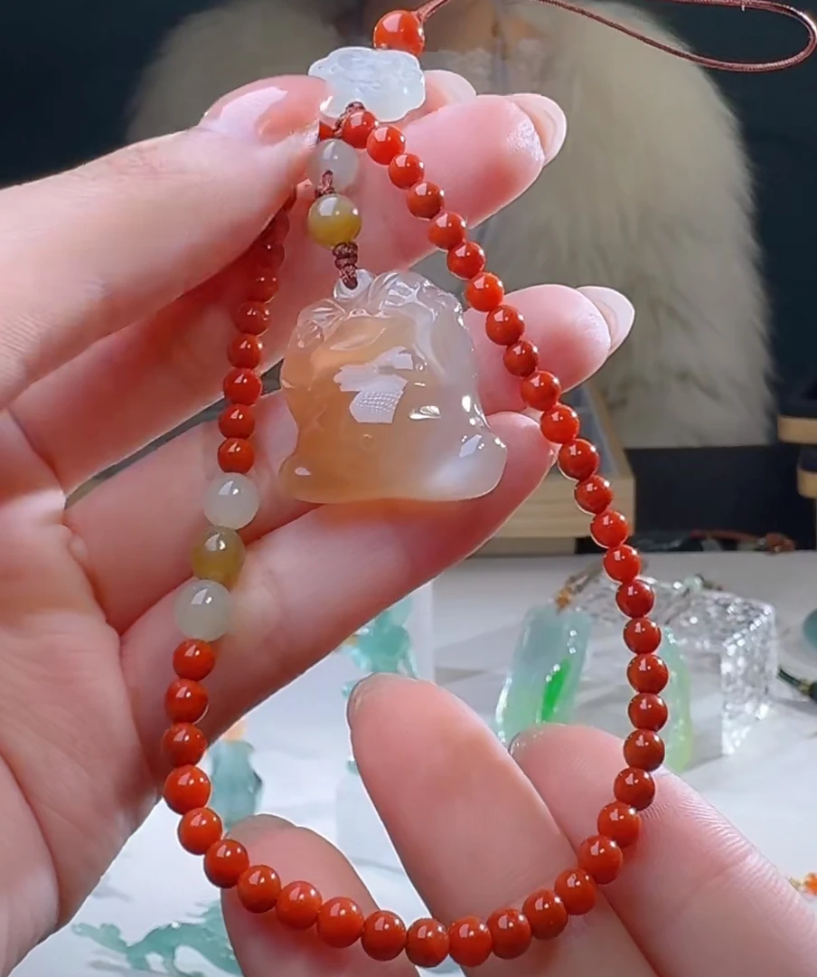 天然玛瑙青蛙吊坠