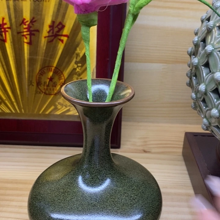 摆件茶叶末釉花瓶
