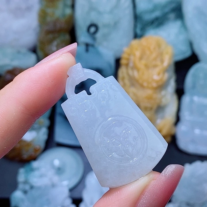 定制翡翠未镶嵌翡翠