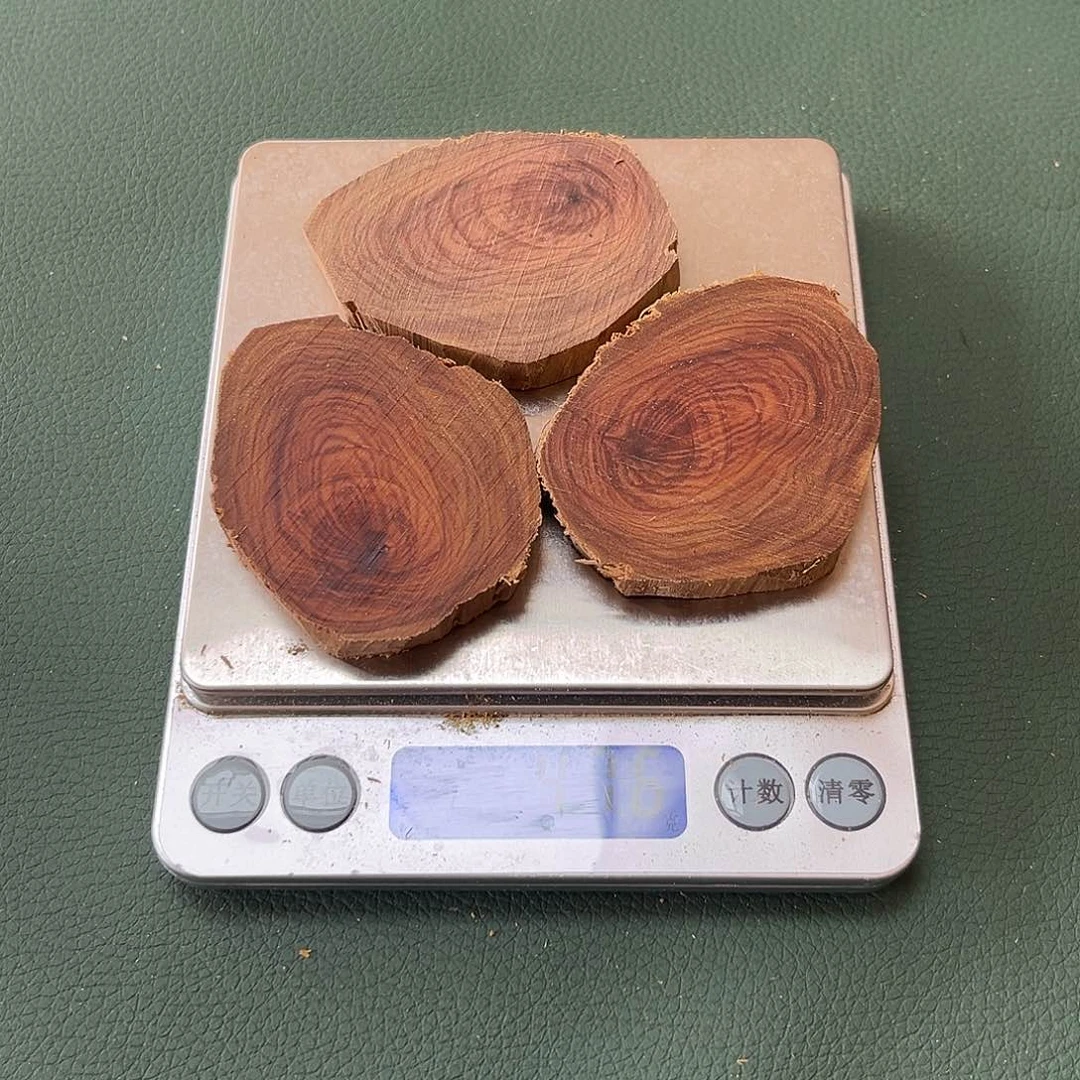 檀香木其他无***至印度正区片片47.6克
