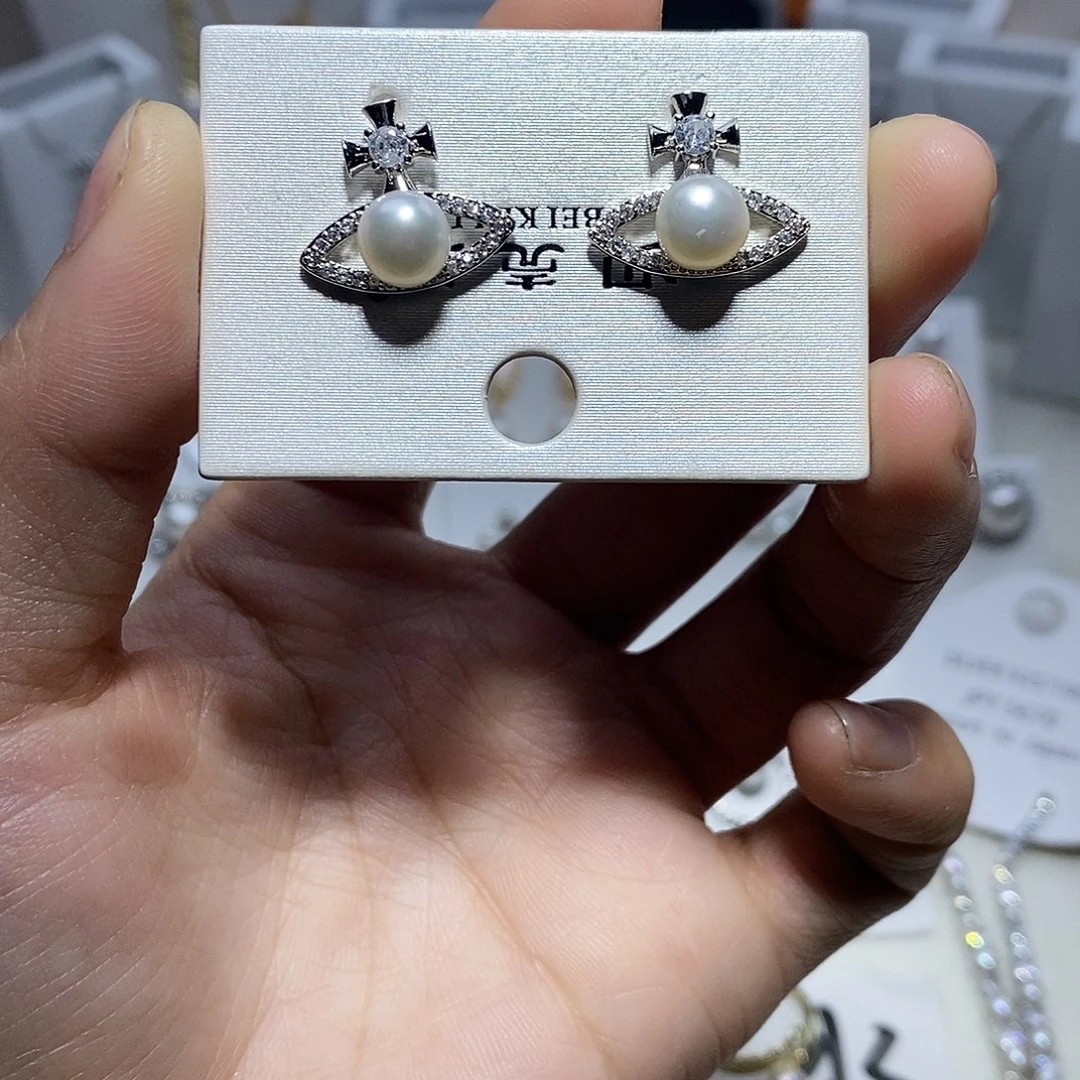 淡水珍珠未镶嵌耳饰