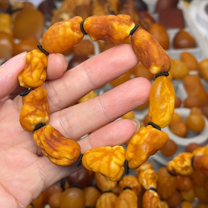 琥珀未镶嵌裸石天然蜜蜡手串