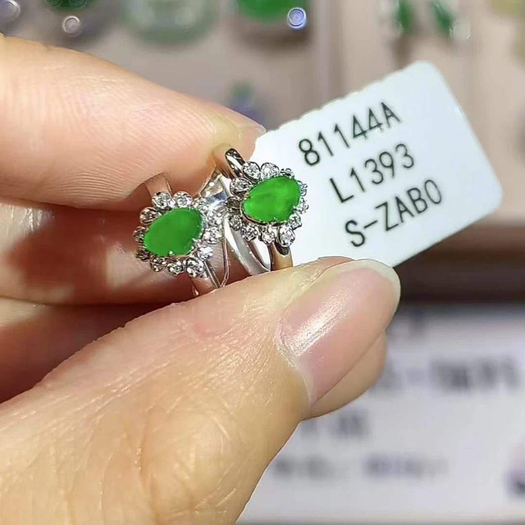 18k天然翡翠耳饰 L1393 多样性发其一