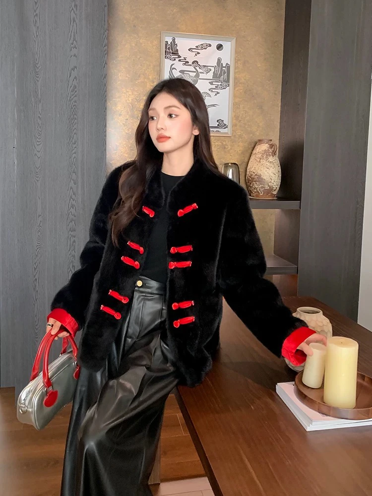 江南国风，新中式盘扣，新年战袍仿貂绒外套