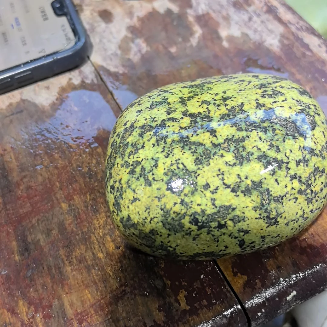 一***，藏玉药王石原石一个摆件