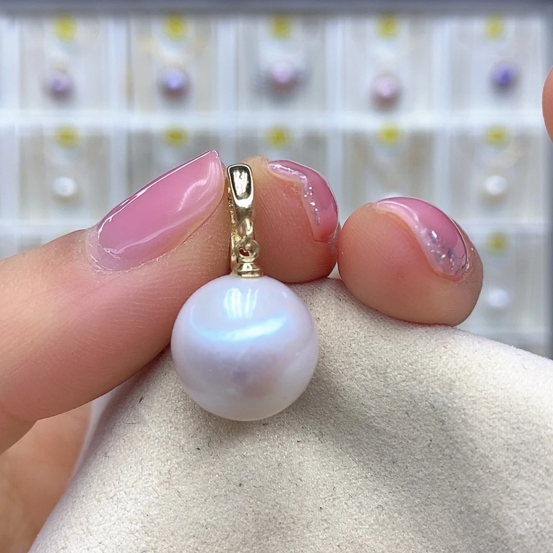 淡水珍珠吊坠(赠链)未镶嵌