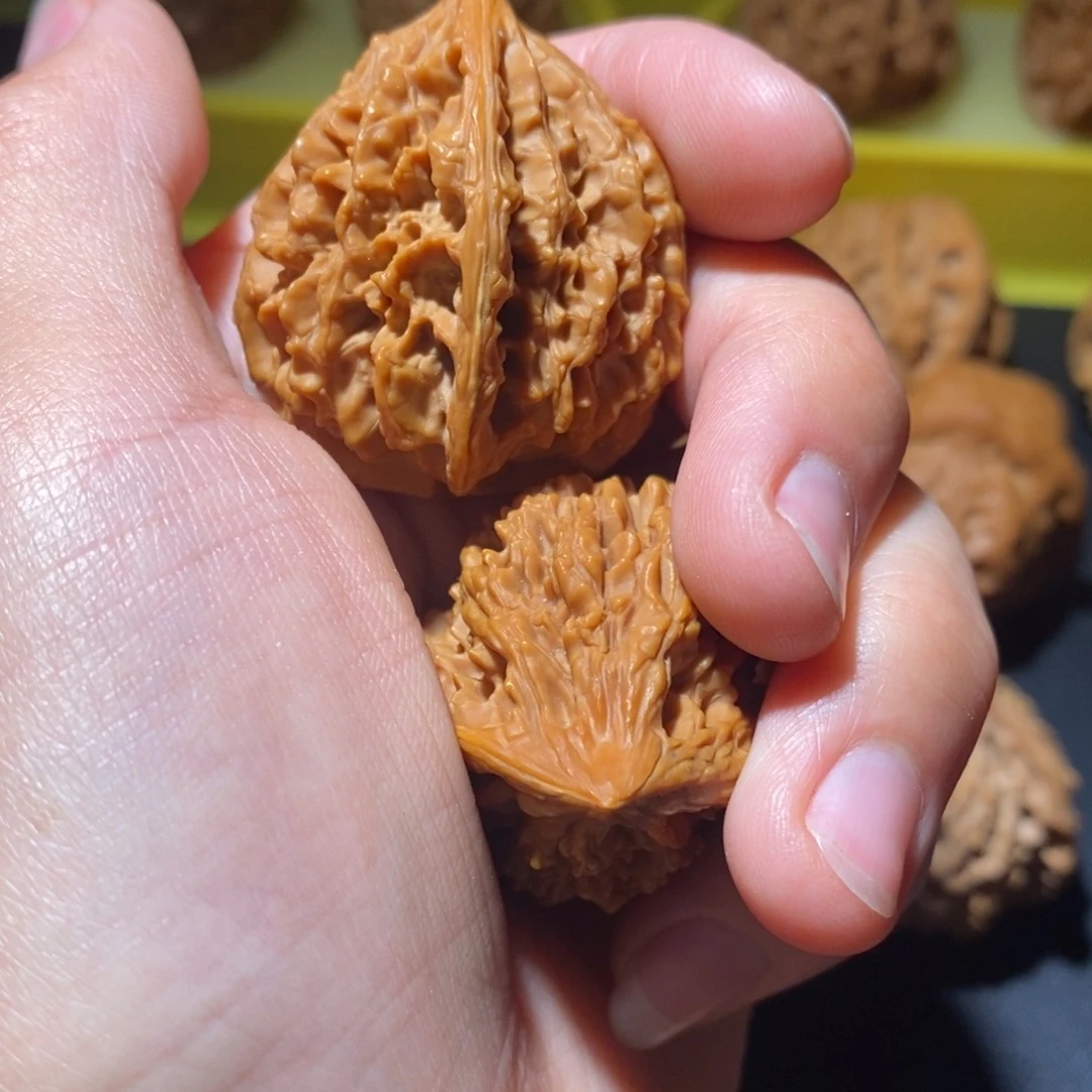 文玩核桃吊坠M**0原树十三鸡