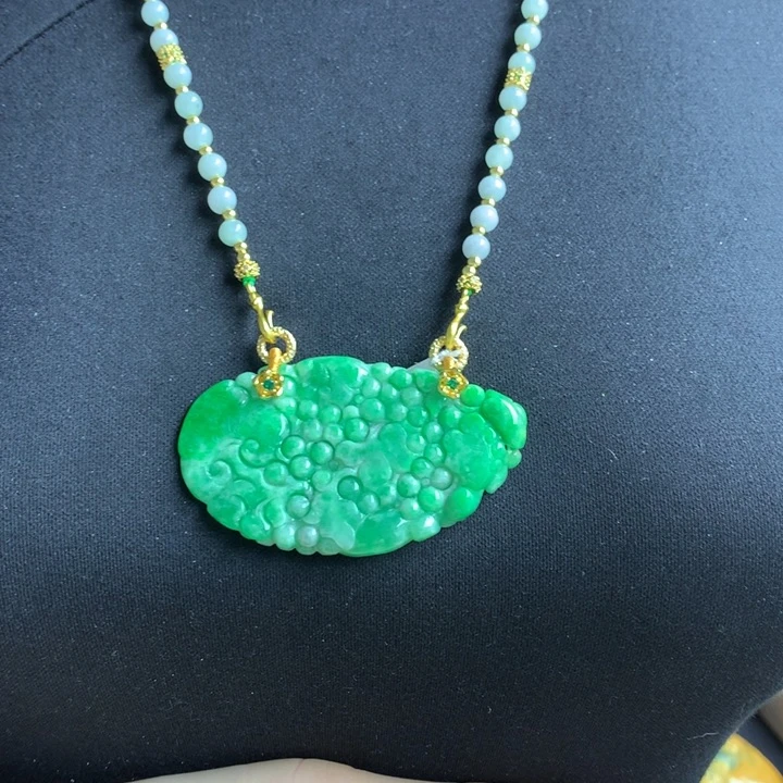 翡翠颈饰未镶嵌翡翠