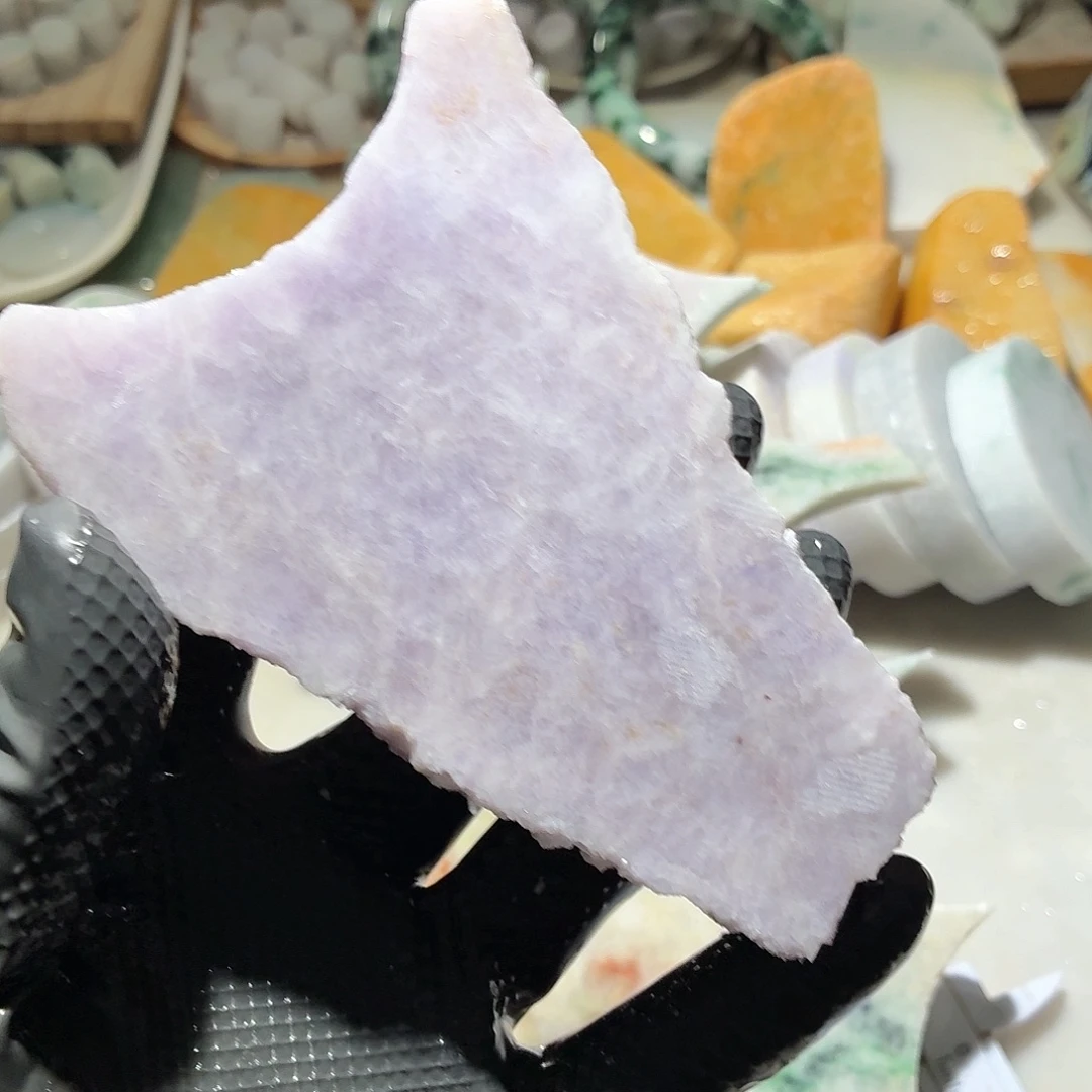 翡翠未镶嵌颈饰边角料