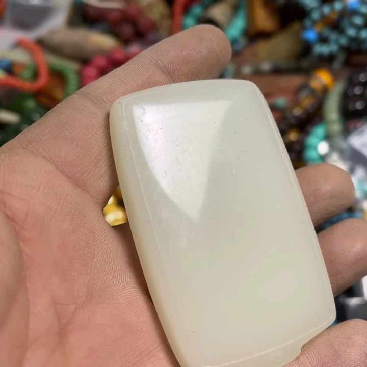 未镶嵌和田玉（糖玉）挂件