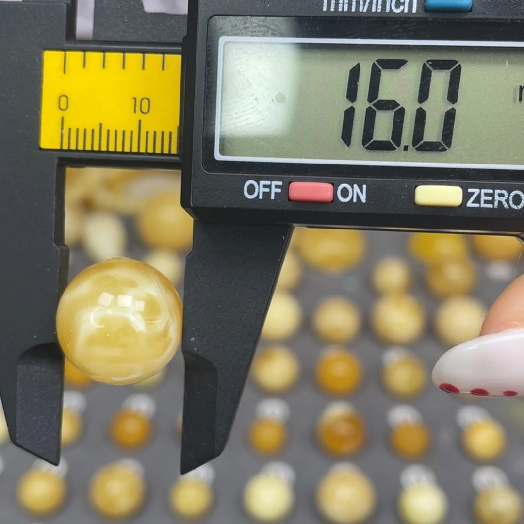 蜜蜡未镶嵌裸石79