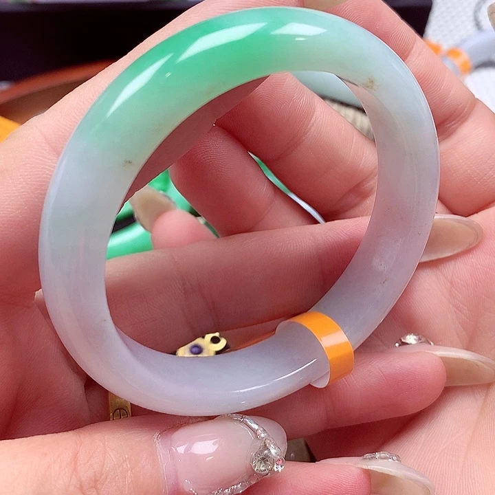 未镶嵌手镯翡翠翡翠手镯