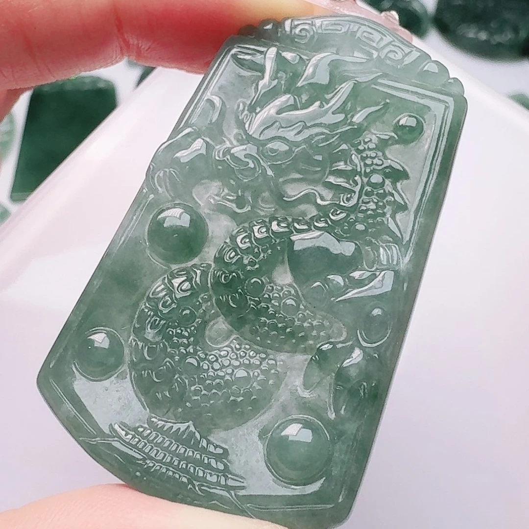 翡翠未镶嵌颈饰天然的A货翡翠多样性发其一