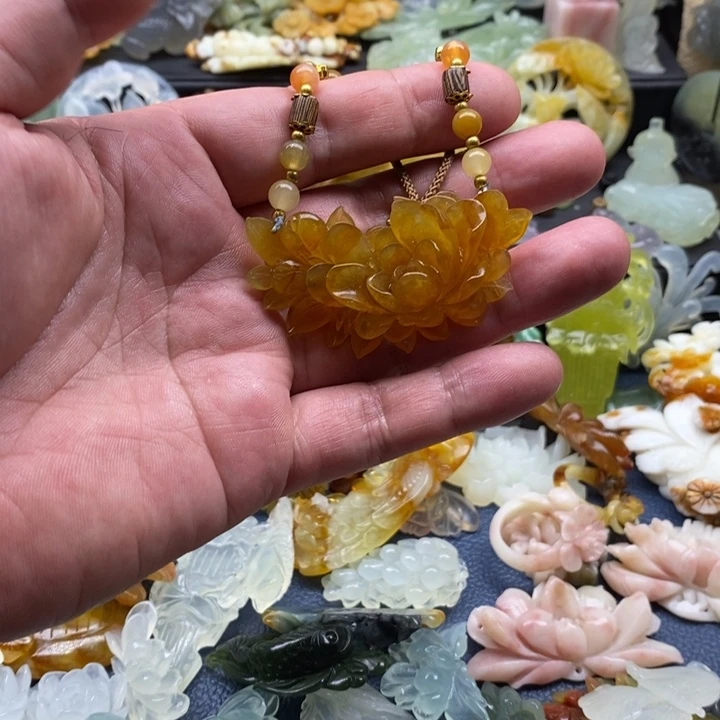 蛇纹石玉合金颈饰