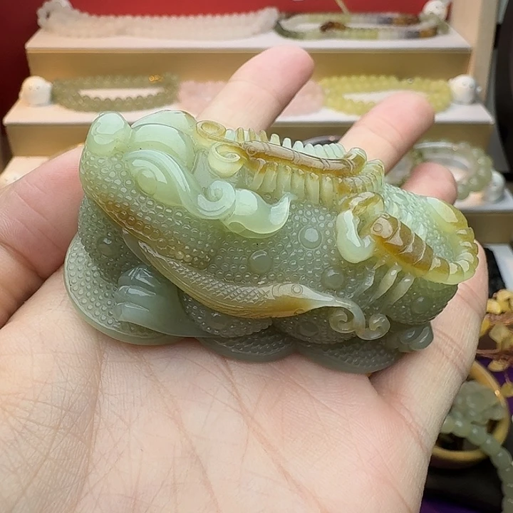 和田玉（糖玉）未镶嵌颈饰