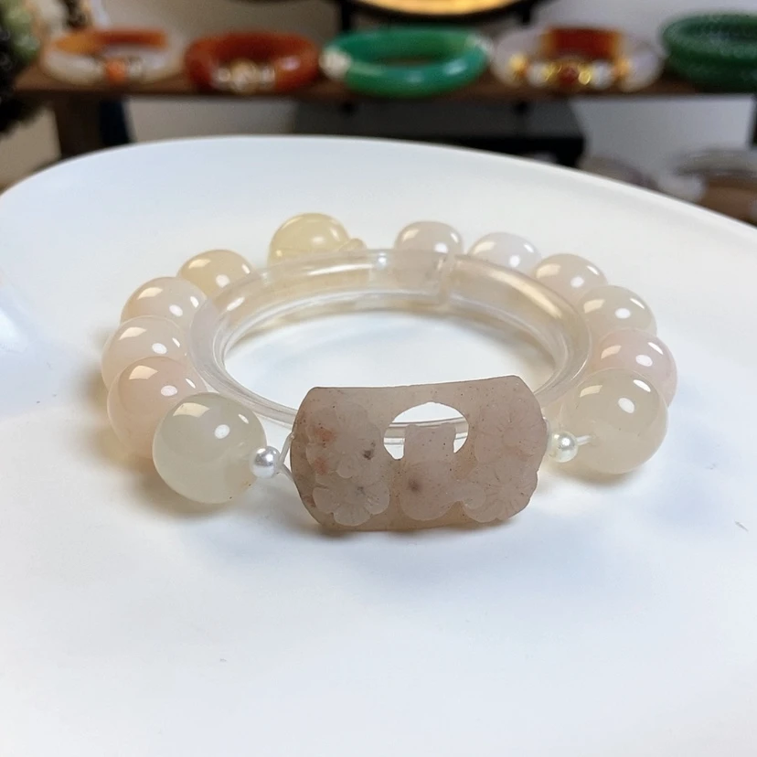 【闪购商品】石英质玉手镯未镶嵌ζ****得