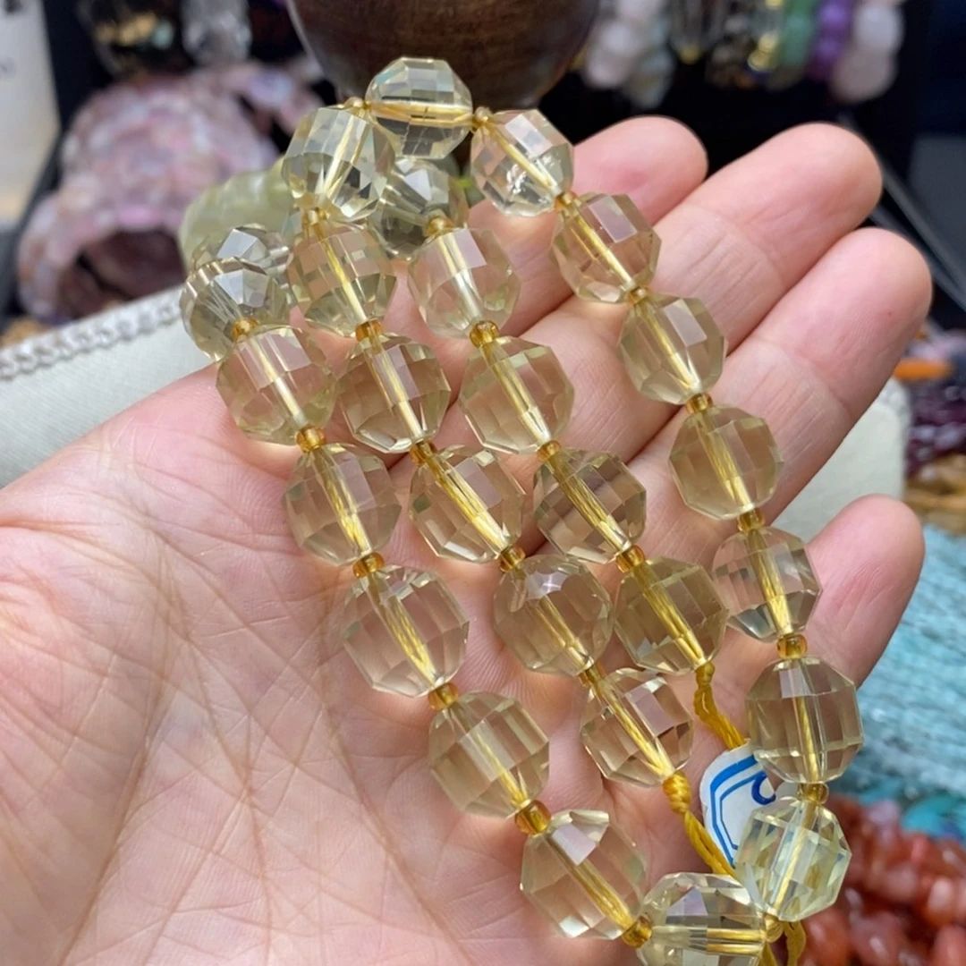 玛瑙/玉髓未镶嵌珠宝半成品巴西黄水晶卫星拍四得一