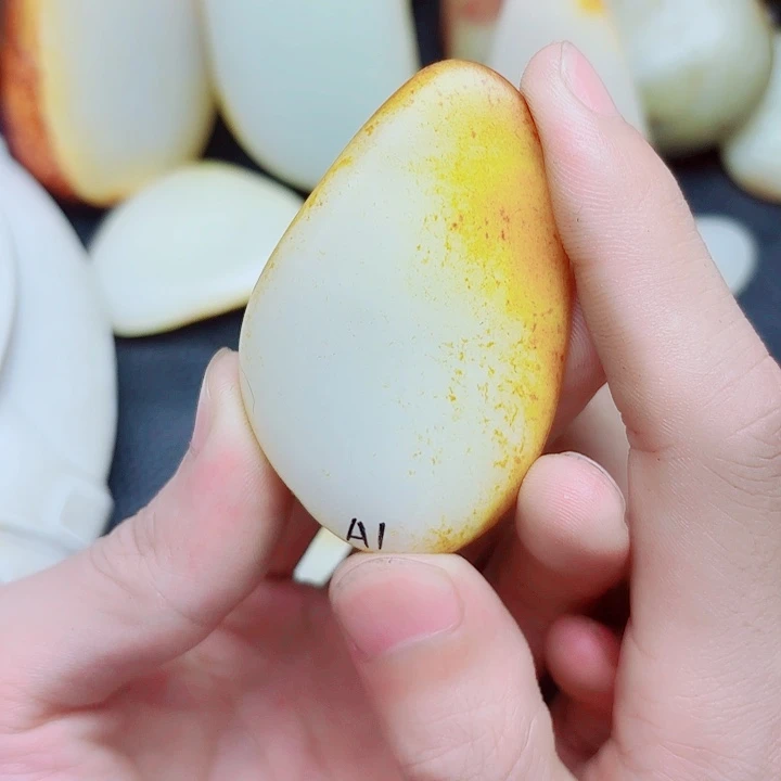 未镶嵌和田玉挂件