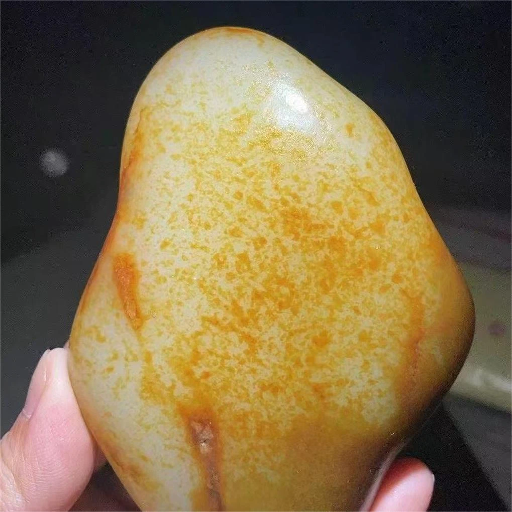 新疆黄皮籽石和田玉