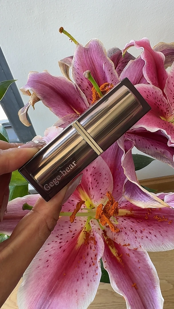 Gege bear绚丽雾面丝绒口红