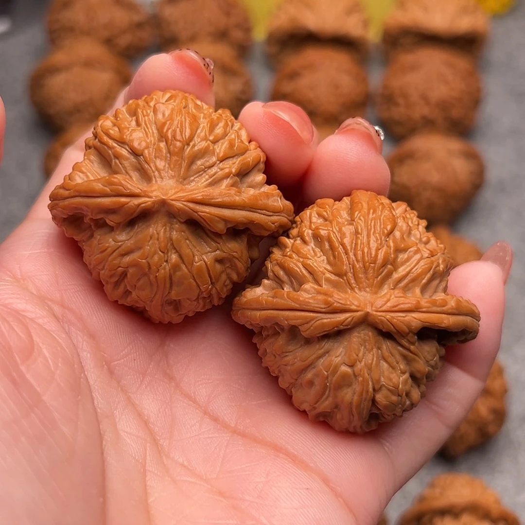 把件文玩核桃李**.精品粗棱白狮子42+全品毕业款重45克