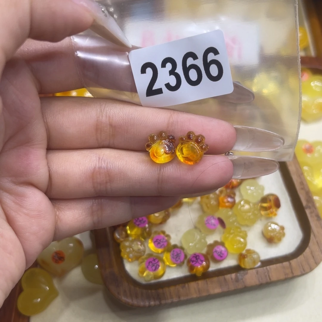 琥珀未镶嵌珠宝奇石