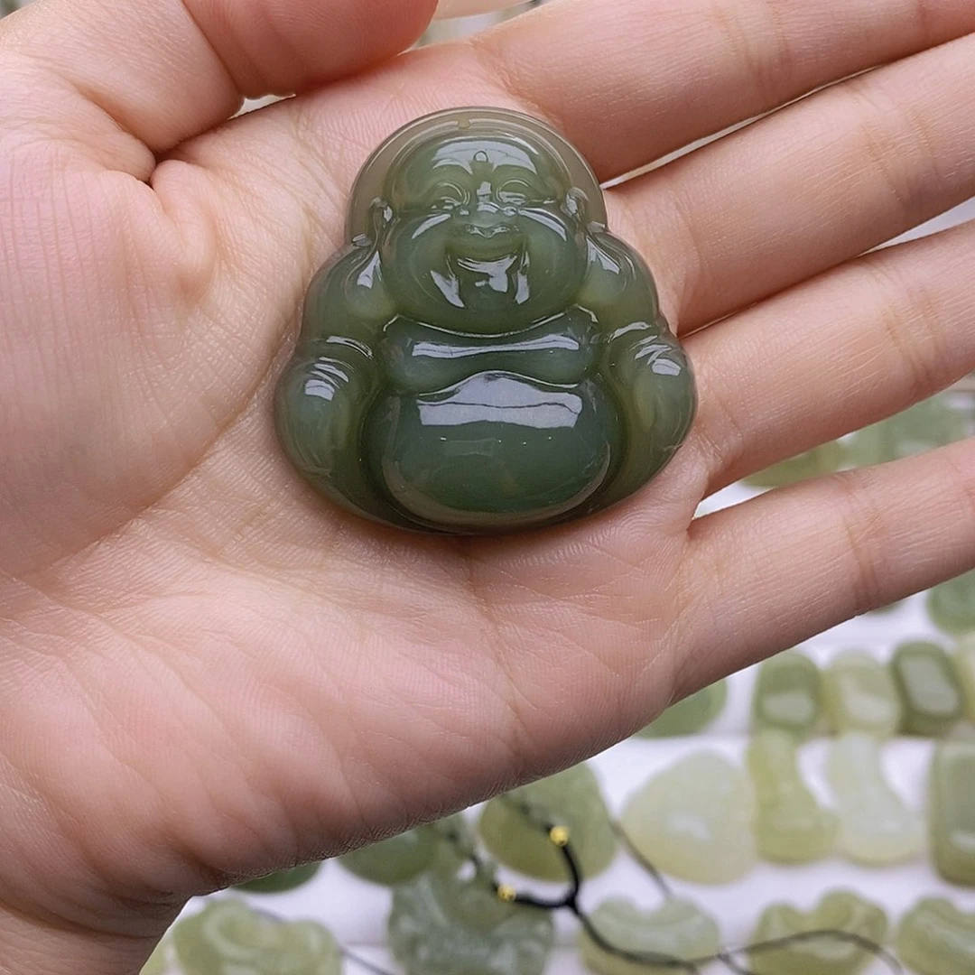 请***李和田玉未镶嵌颈饰