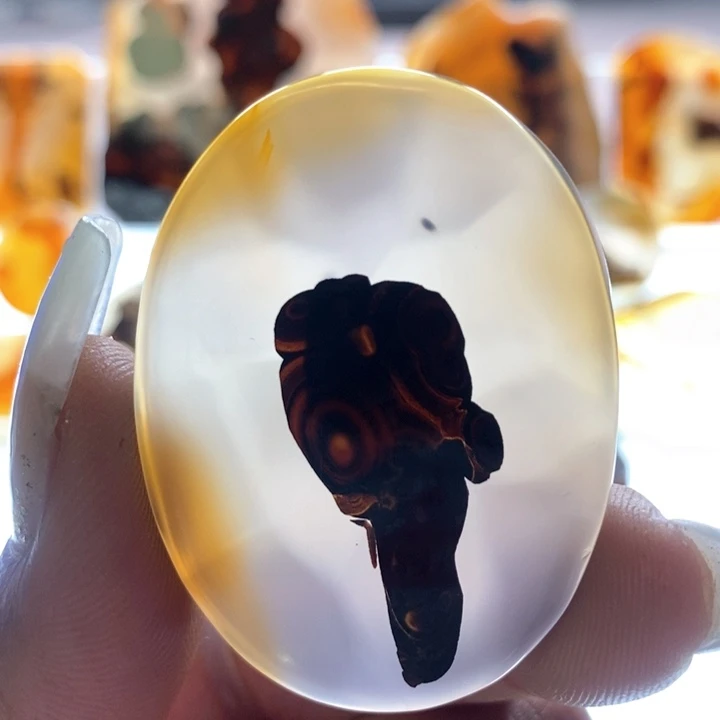 玛瑙/玉髓颈饰未镶嵌