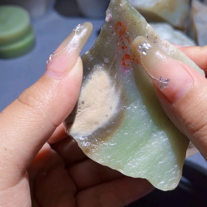 和田玉（糖玉）未镶嵌珠宝奇石