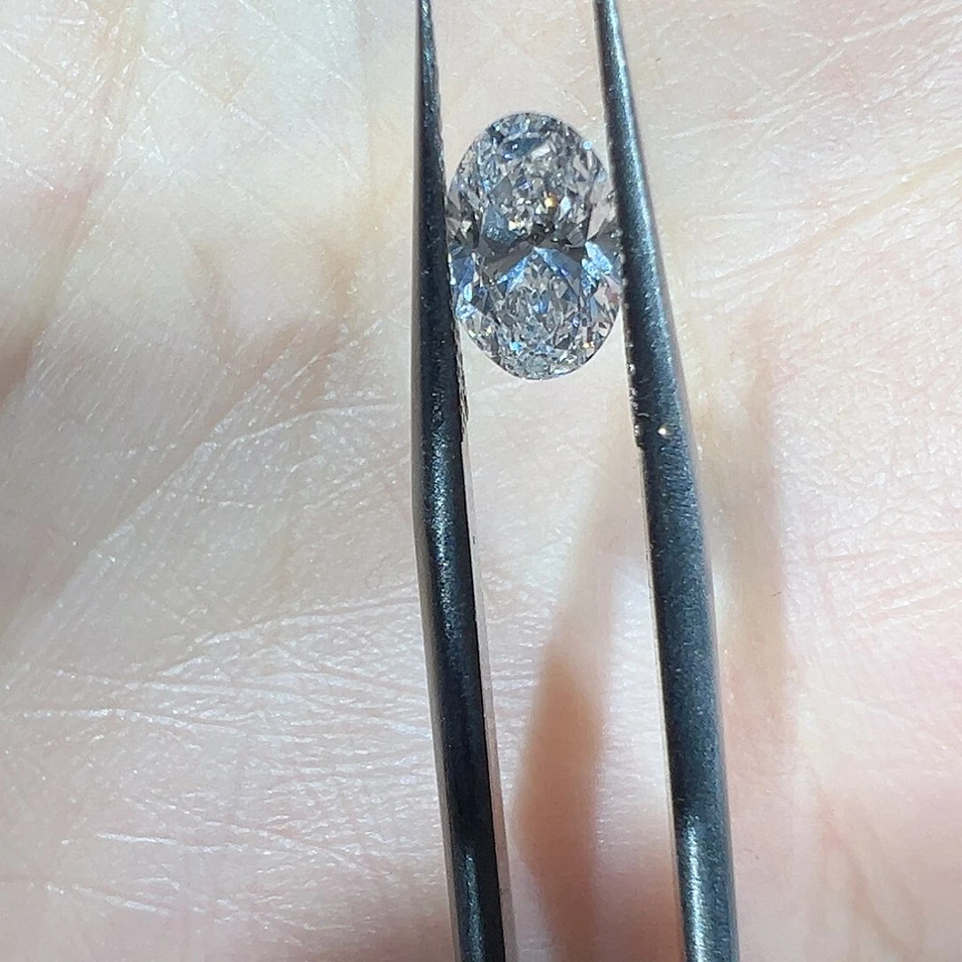 合成钻石裸石散货1ct传统切椭圆白钻